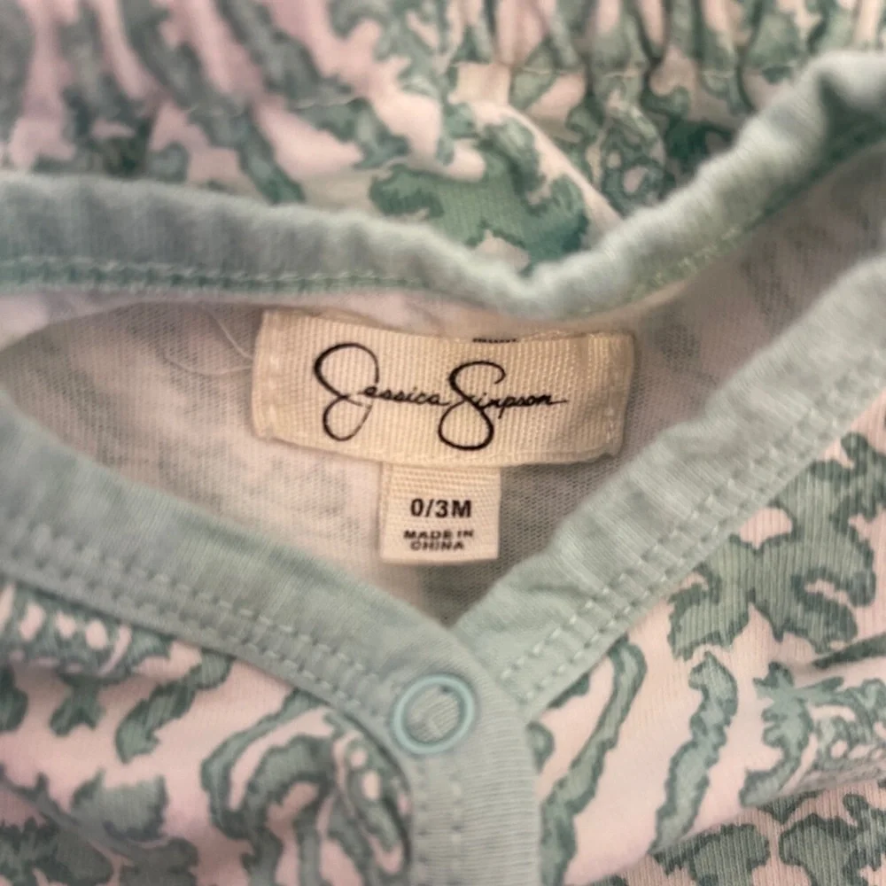 Jessica Simpson 0/3 Months Baby Girl Open Bottom Sleeper Gown With Hat